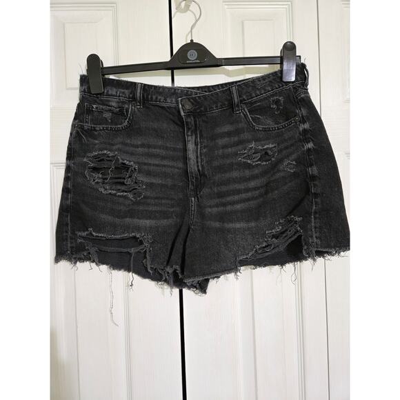 American eagle size 14 women's black distressed mom shorts - Picture 1 of 11